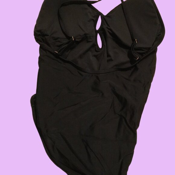 Cutout One Piece Swimsuit with V Neck and Crisscross Back - Picture 6 of 7